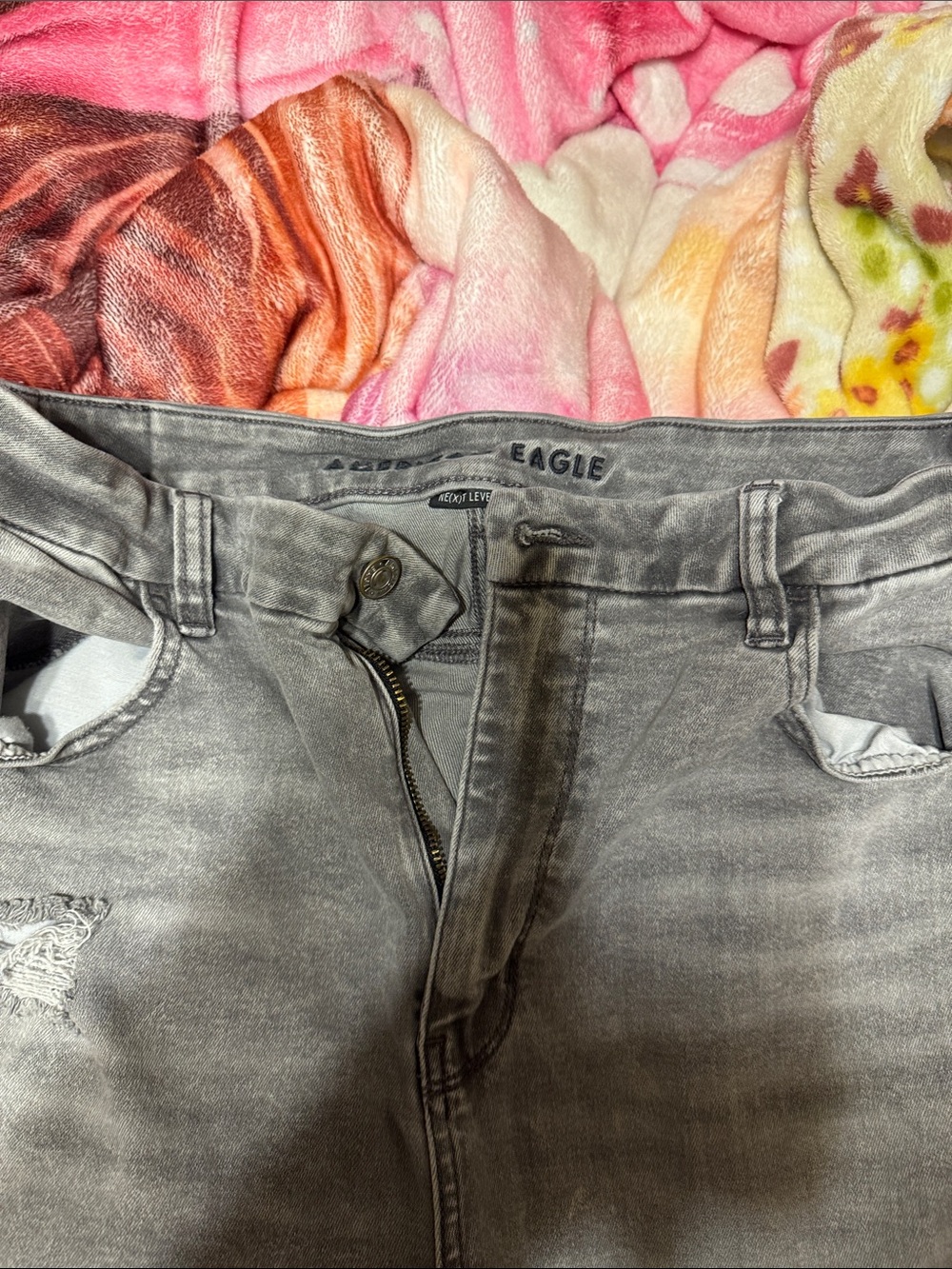 American Eagle Outfitters women’s  Gray Skinny Jeans next Level Stretch size 16